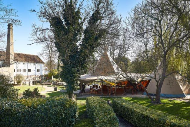 Tuddenham Mill Luxury Hotel Exterior photo